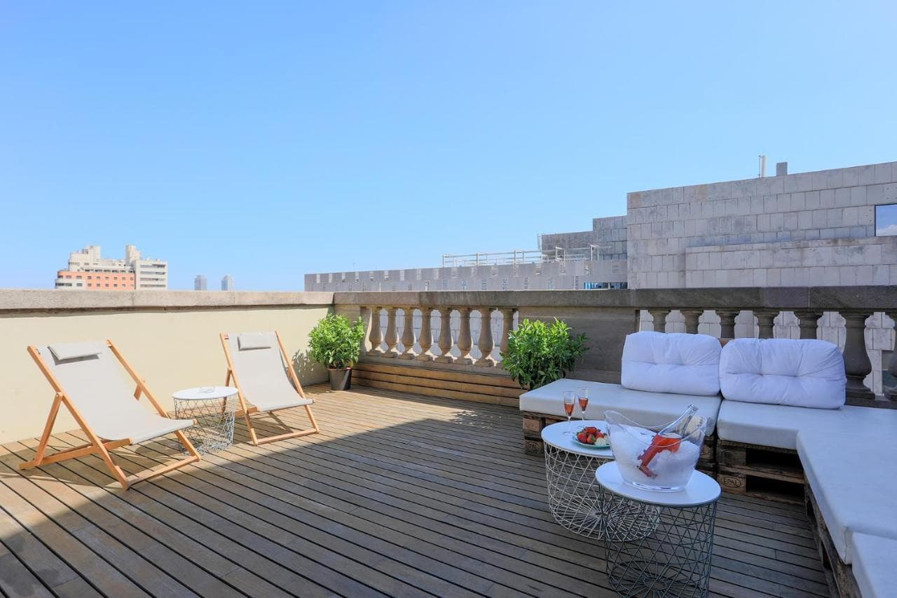 Unique Rentals Placa Catalunya