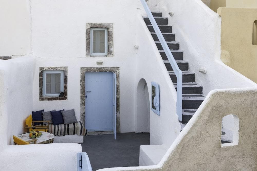 Black Rock Traditional Rooms