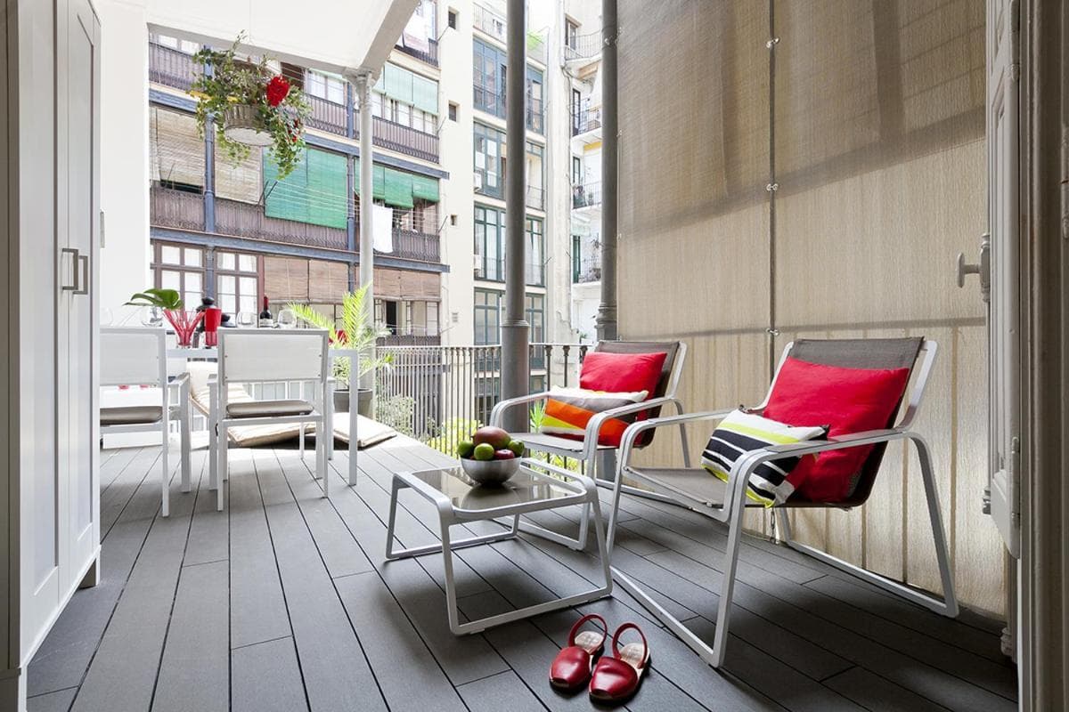 Great Location with Private Terrace