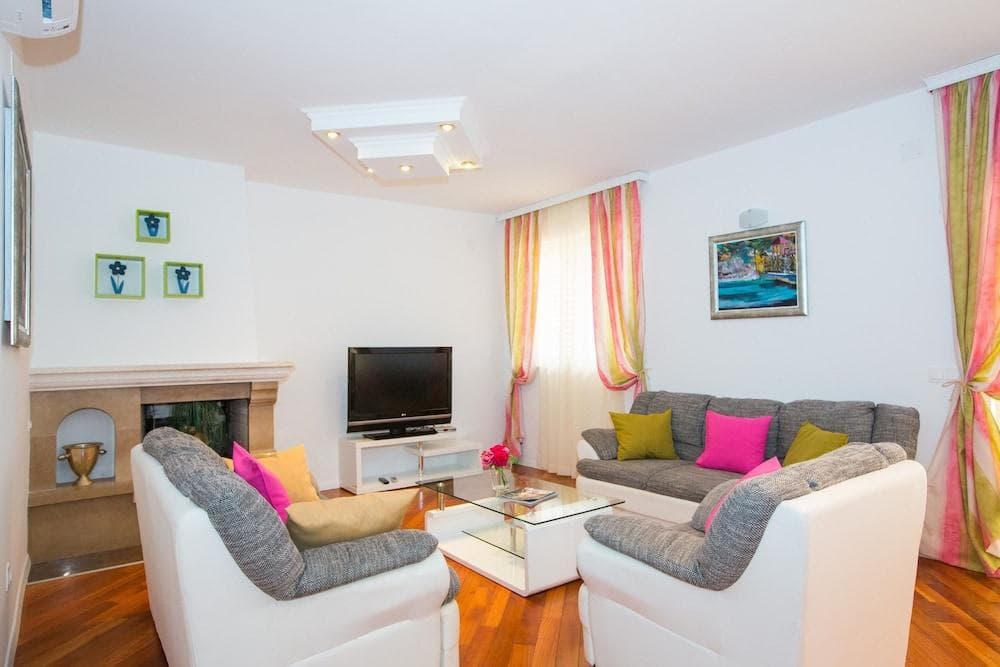 City Apartments Lani 3