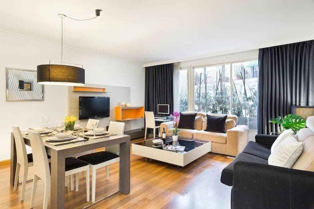 The Collection Barcelona - Central And Elegant 4 Bedroom by Placa Catalunya