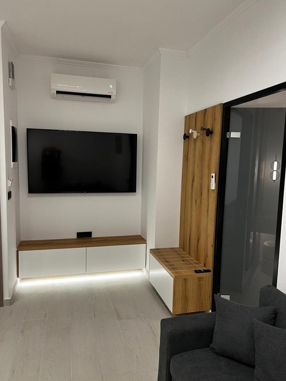 City Compass Luxury Suites