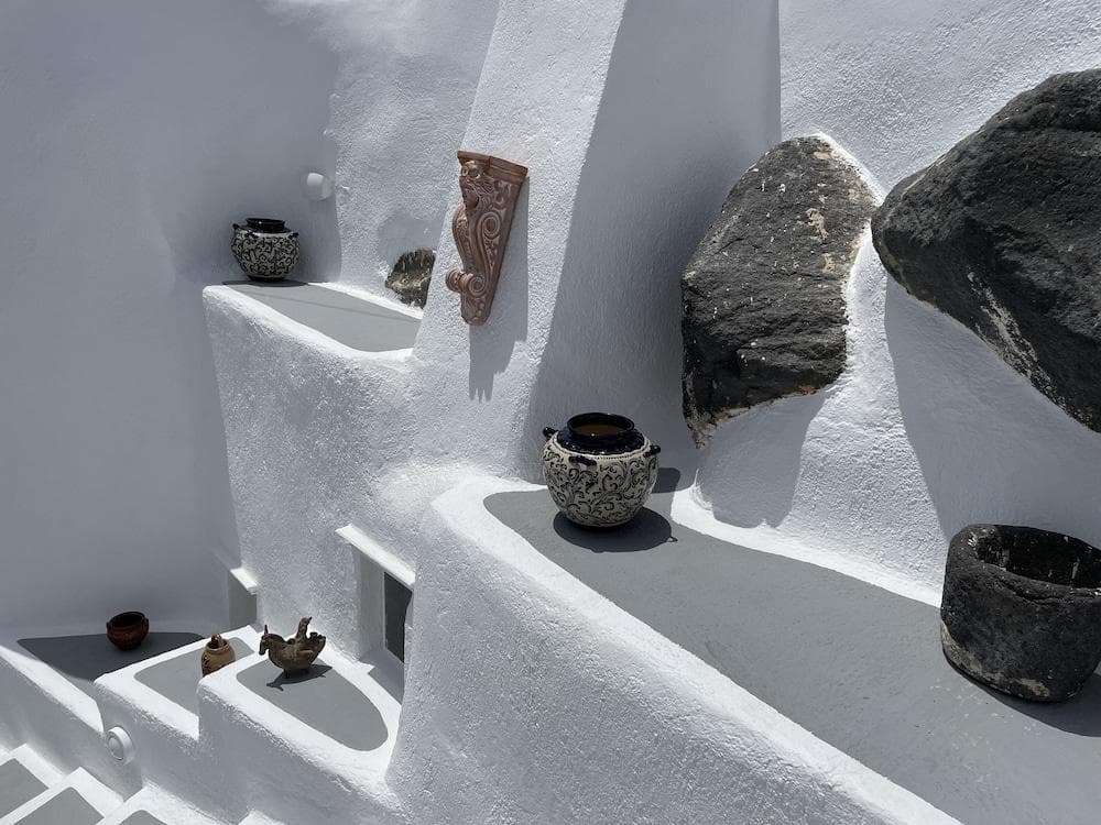 Charming 2-Bed Villa in Thera with Outdoor Hot Tub