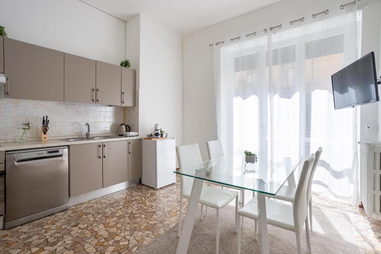 Cesare's Nest - Super Central Position