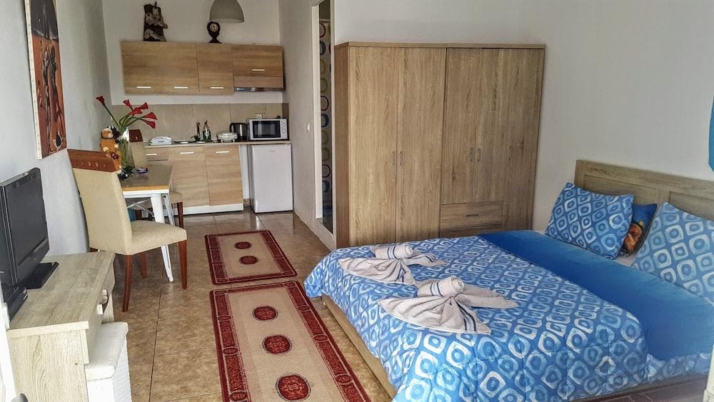 Room in Studio - Pleasure Studios1 Person 3