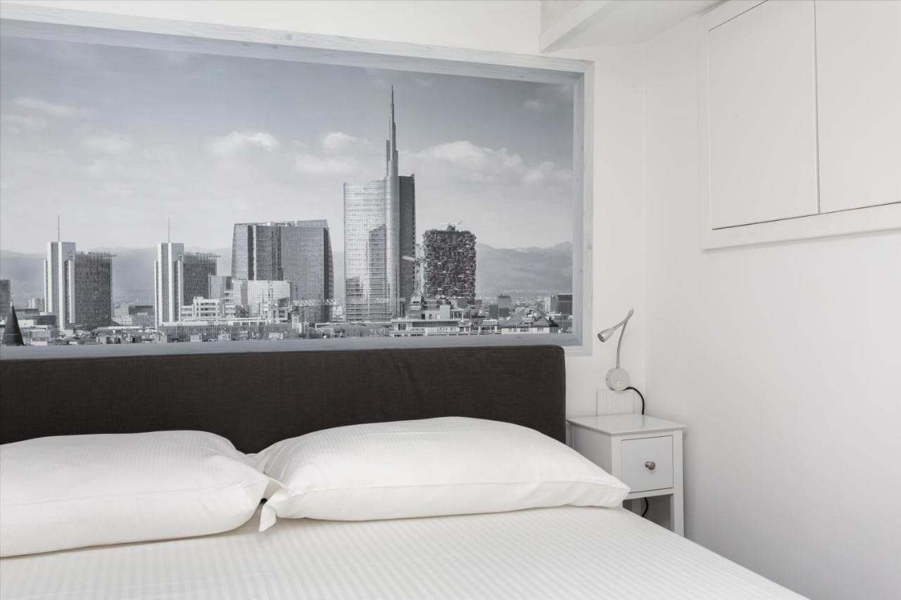 Nest for 2 in Milan Fashion District Via S Cecilia (Adults Only)