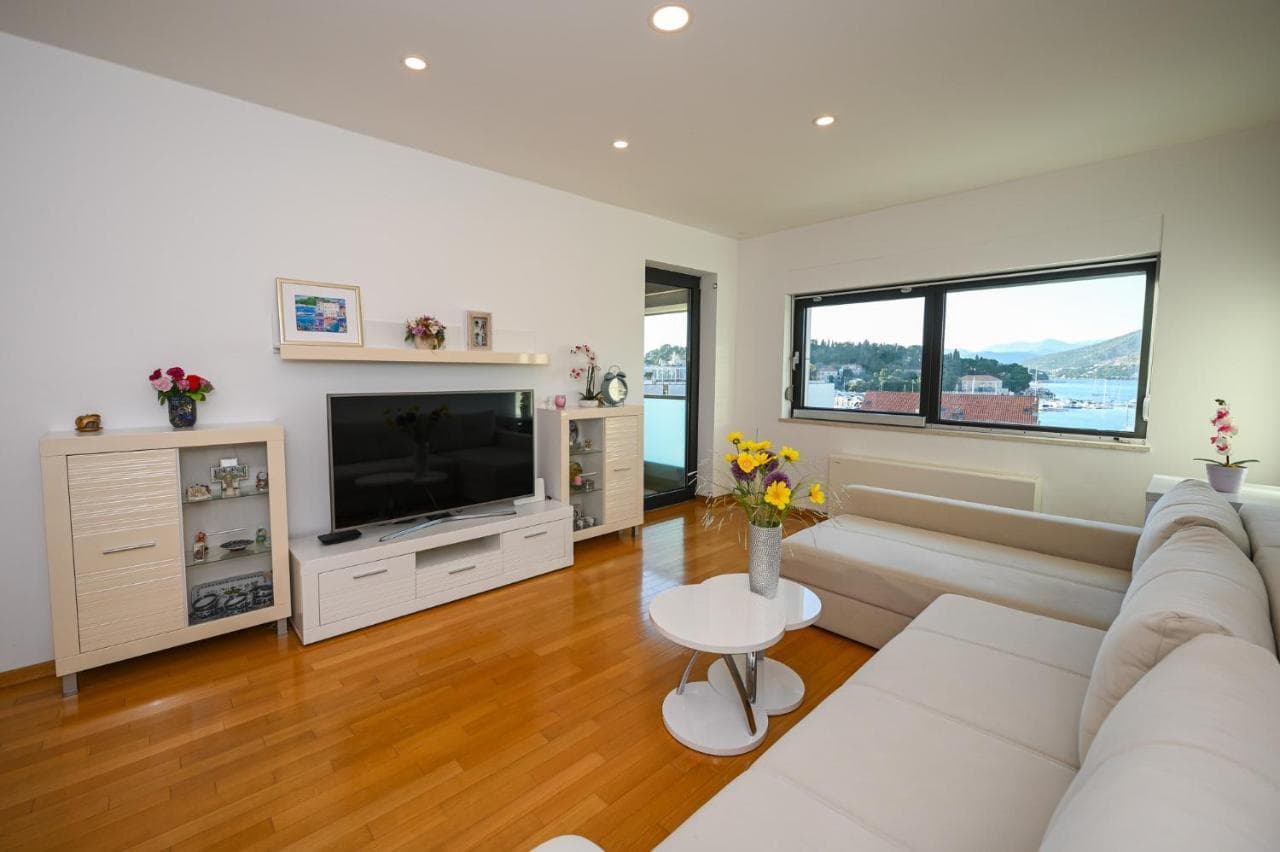 Sea View Porto with Secured Private Parking