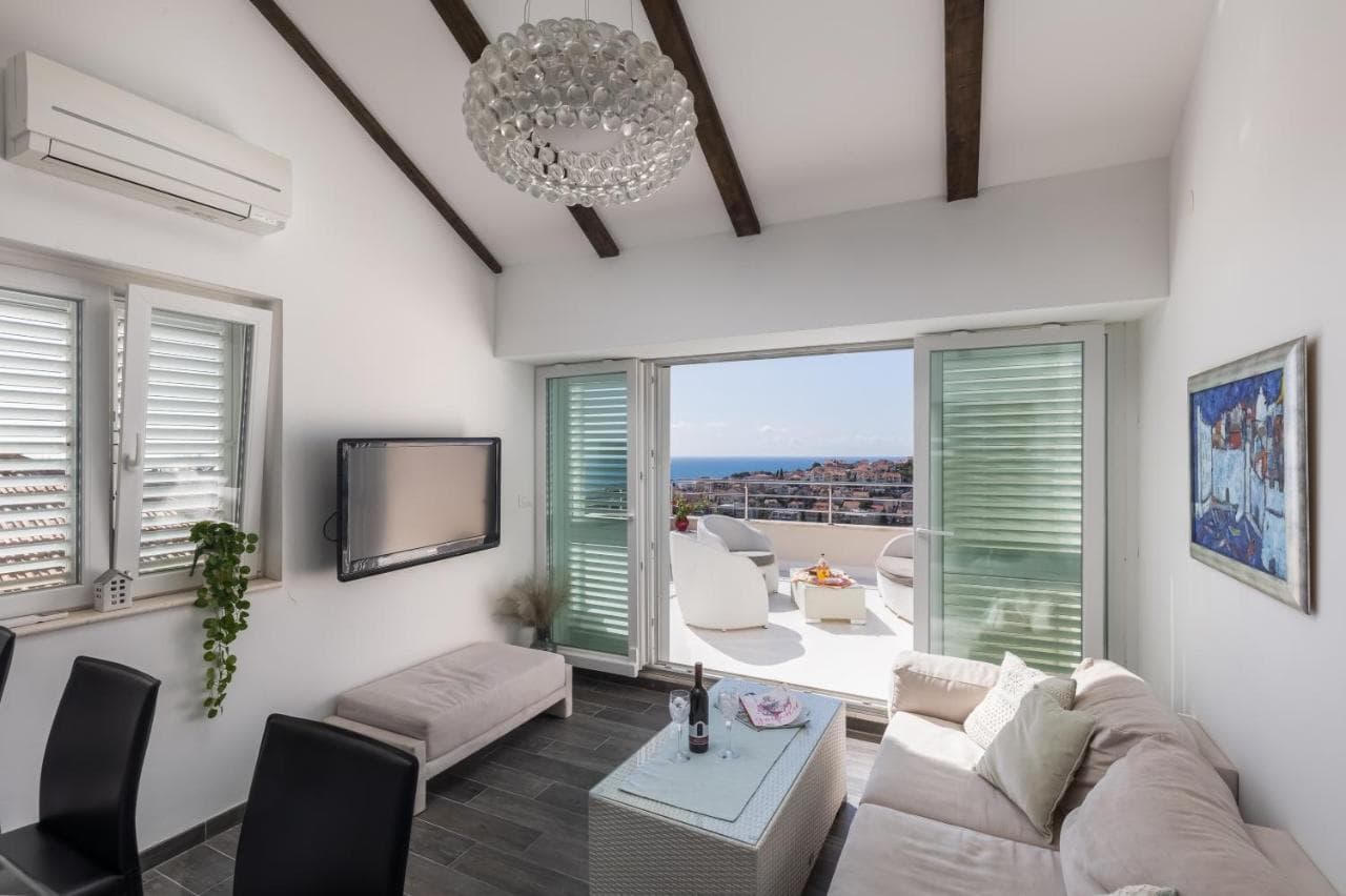 Marlea Sea-View Apartments