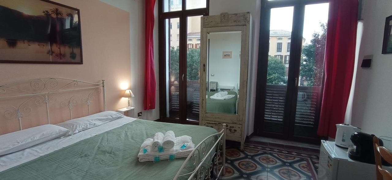 Onlyrooms III - Real City Center