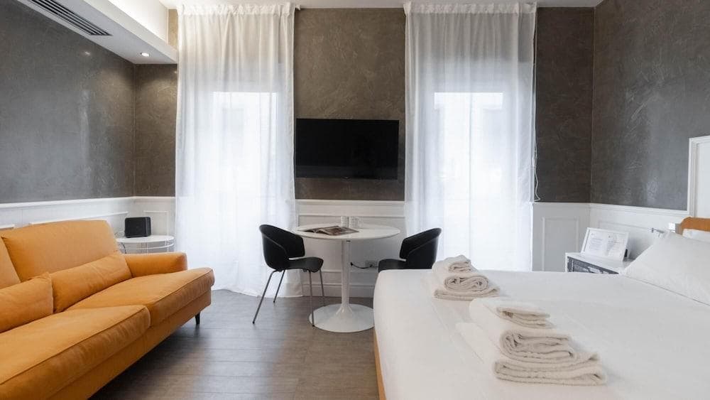 Italianway - Corso Venezia 7 - Aida