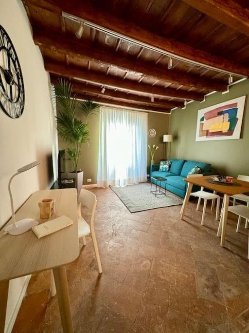 Splendido Bilocale in Via Madonnina, Zona Brera