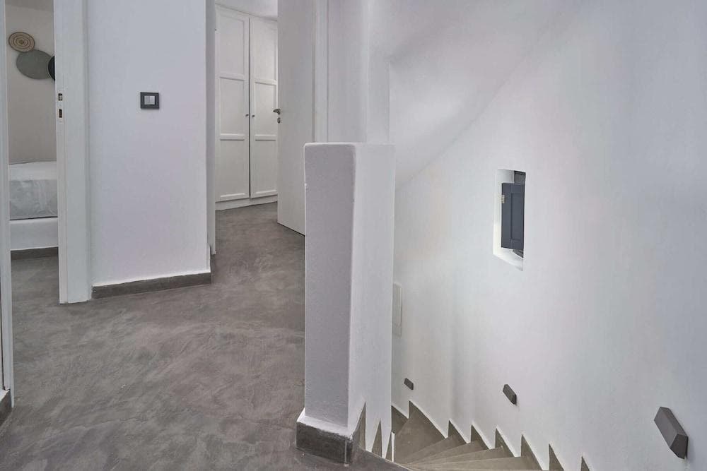 Topos Exclusive Santorini