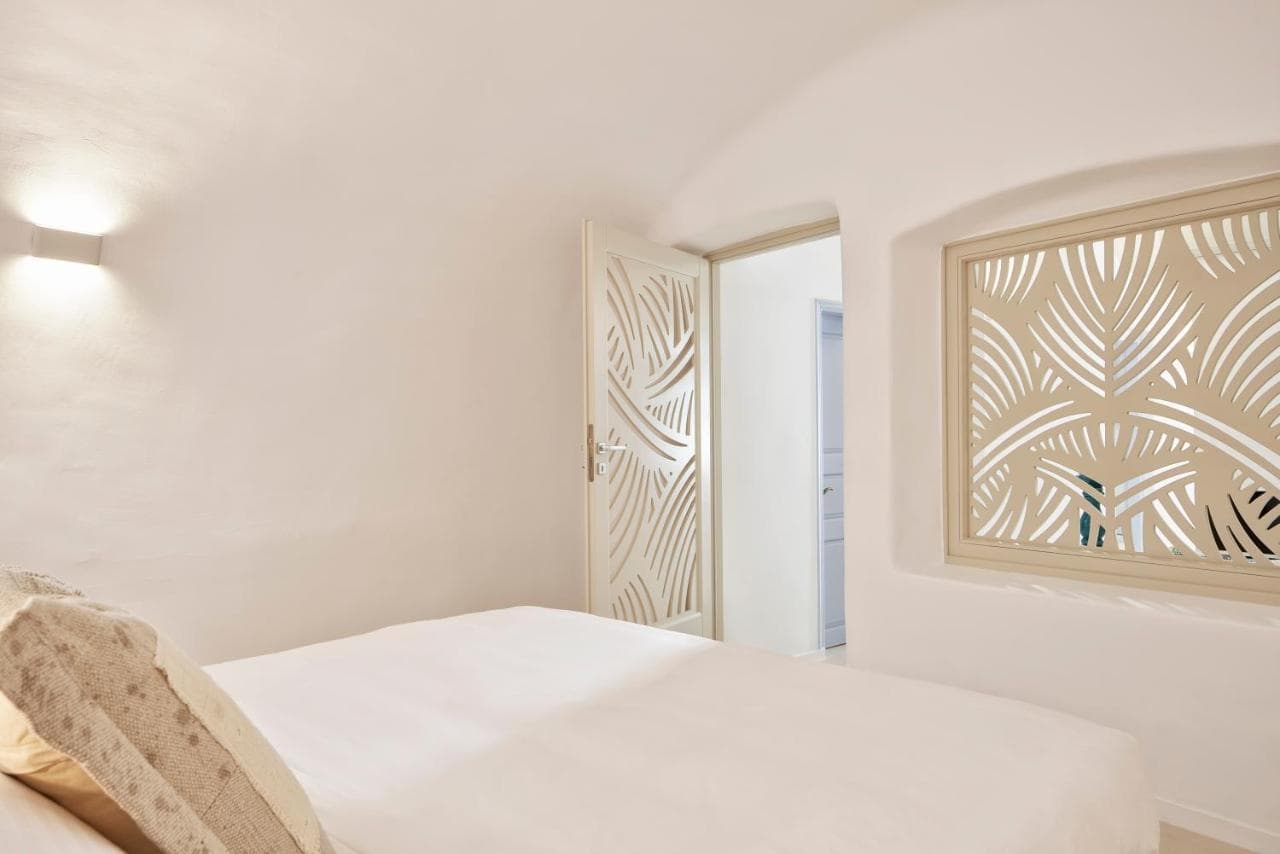 El Verano Sunset (Adults Only)