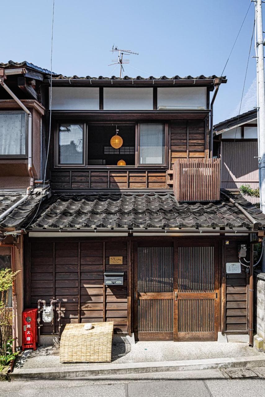 Kaga House