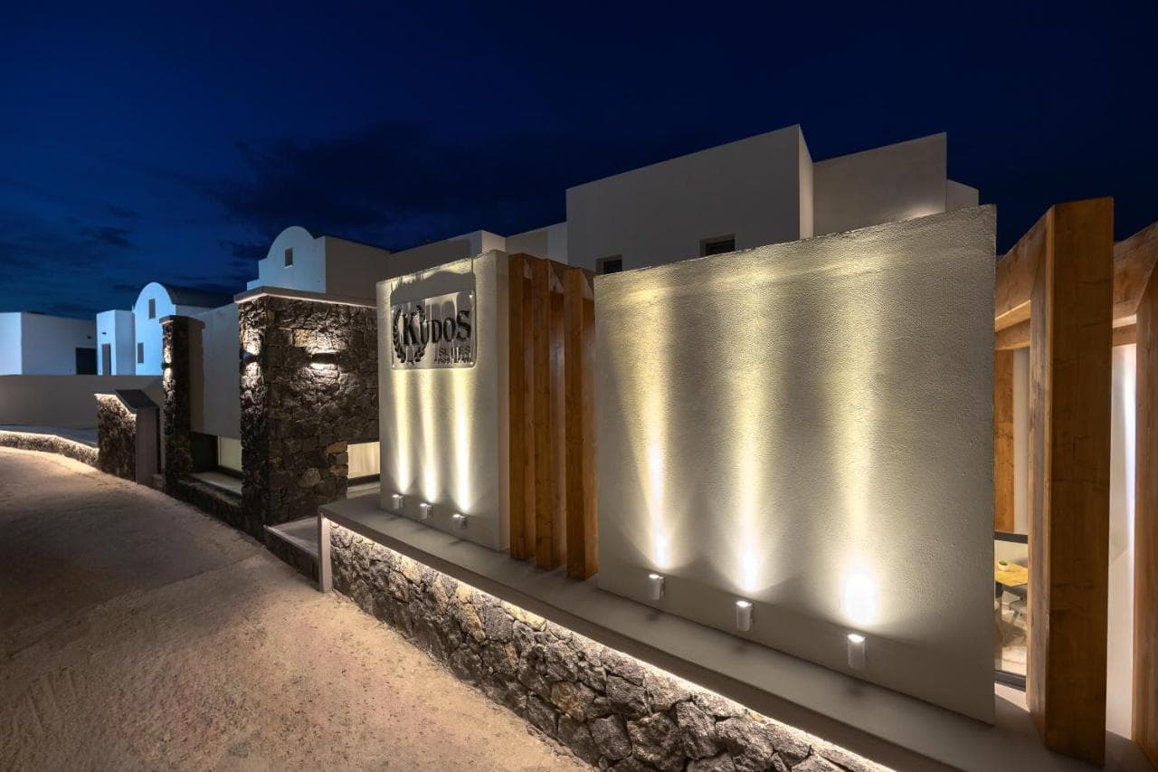 Kudos Suites Firostefani (Adults Only)