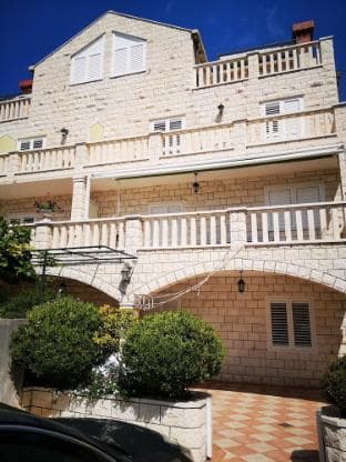 City Apartments Lani