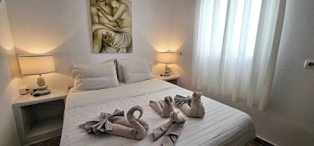 Pleasure Apartments 2 Bedrooms Near the Sea