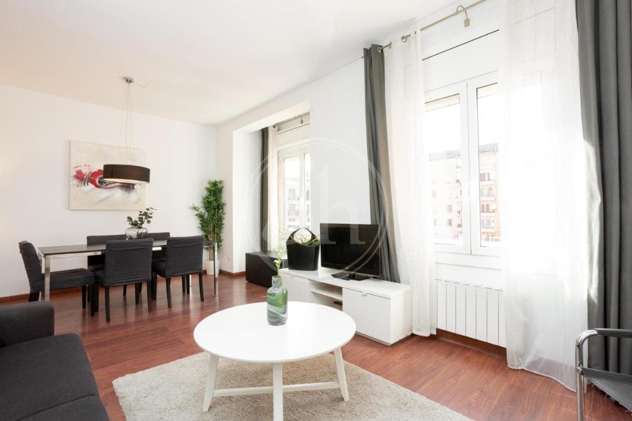 Wonderful Apartment Near Sagrada Familia