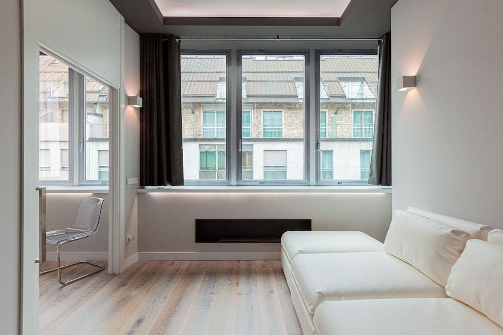 Easyhomes - City Centre Suites