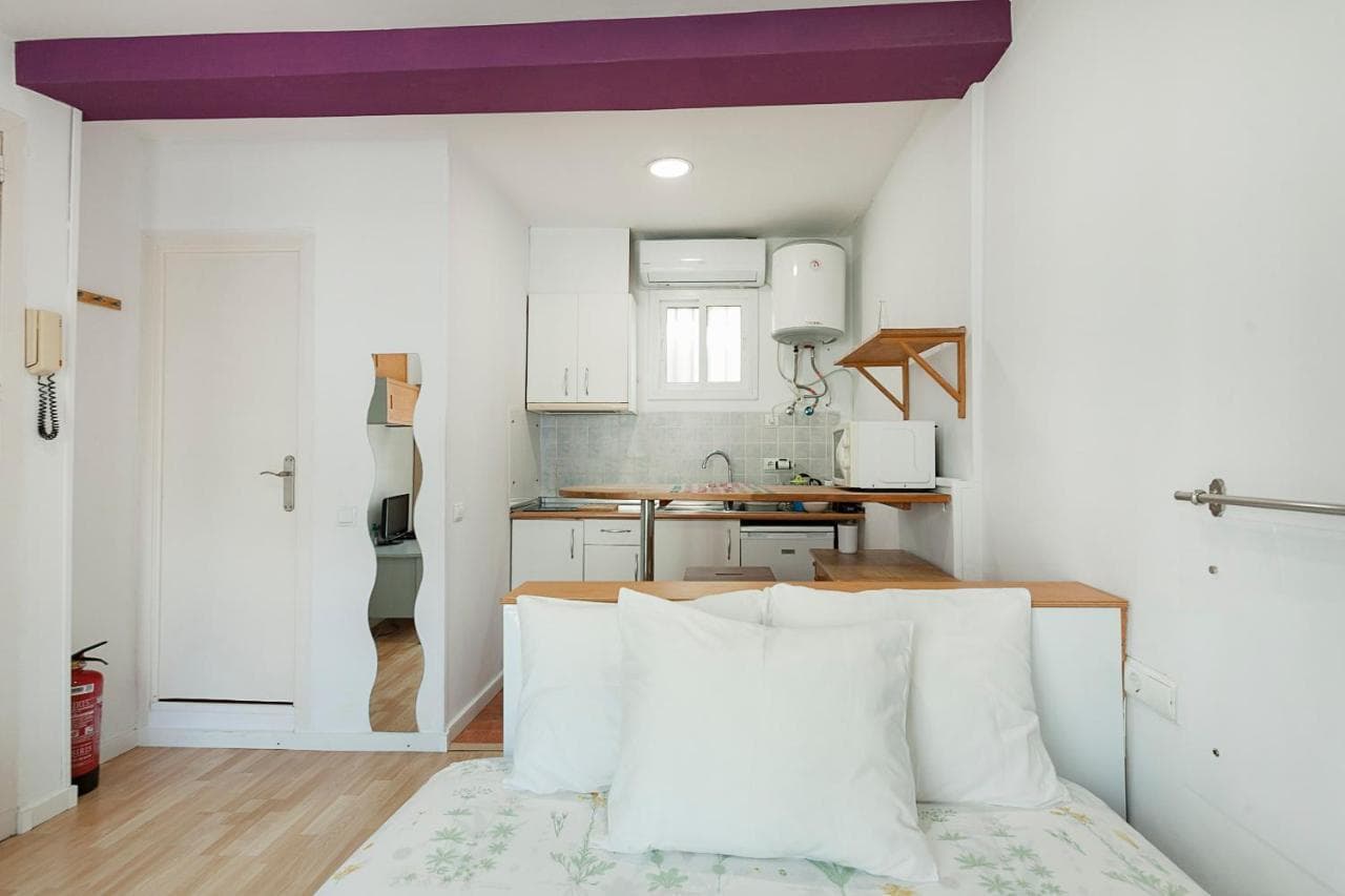 Sagrada Familia Apartament (Adults Only)