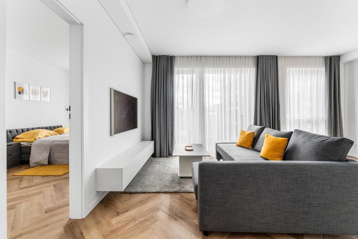 Modern 50m2 Flat by Japanese Garden, 3rd Floor