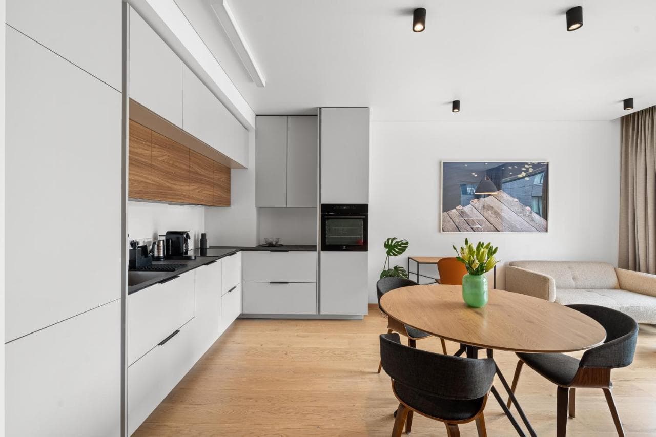 City Center, 91 with Parking