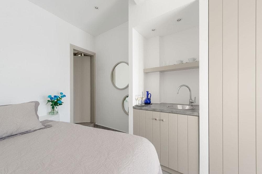 Mardanza Krokos Suites