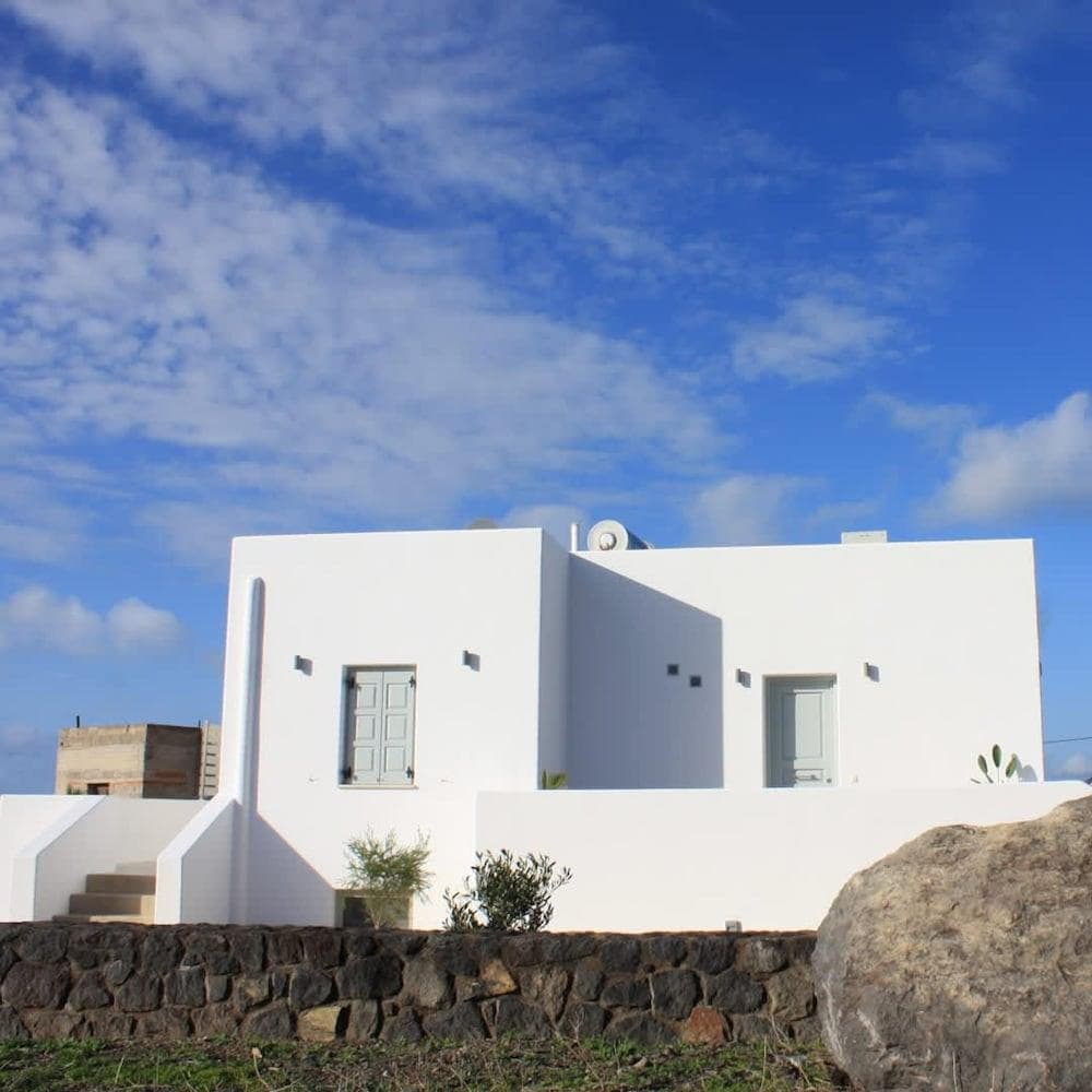 Assyr B - Santorini Cozy Retreat