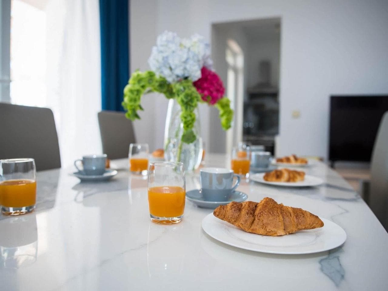 Apartment Faros - Two-Bedroom Apartment with Terrace And Sea View