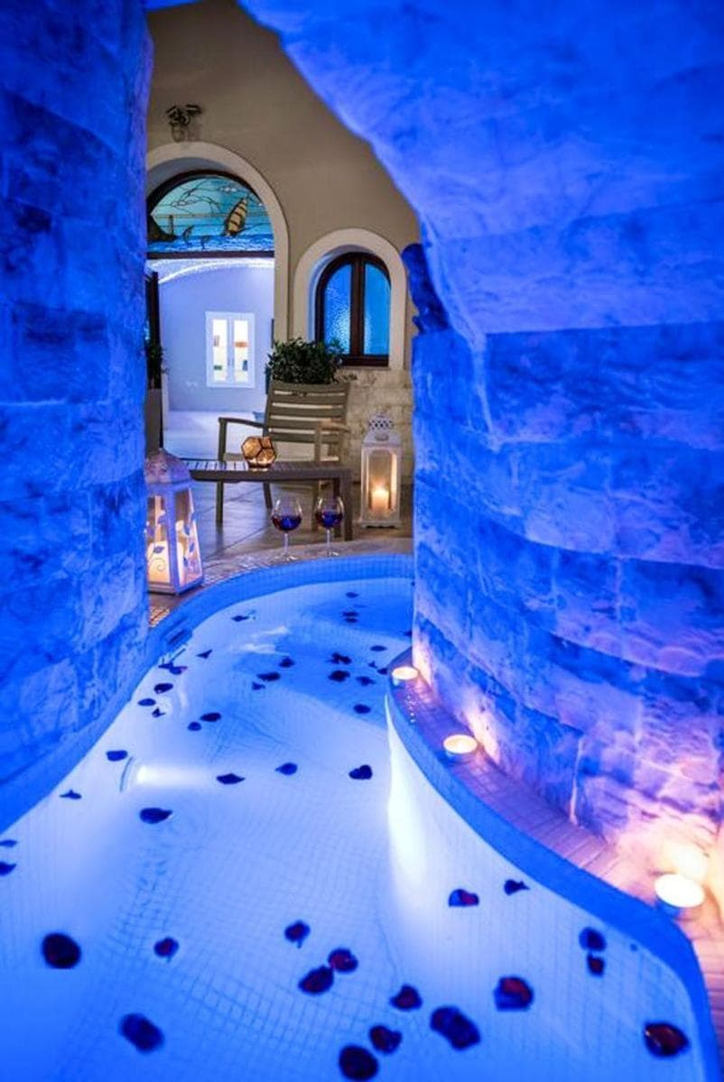 Elite Santorini Villa 1 Bedroom Villa Cycladic Character Private Jacuzzi & Air Conditioning Fira