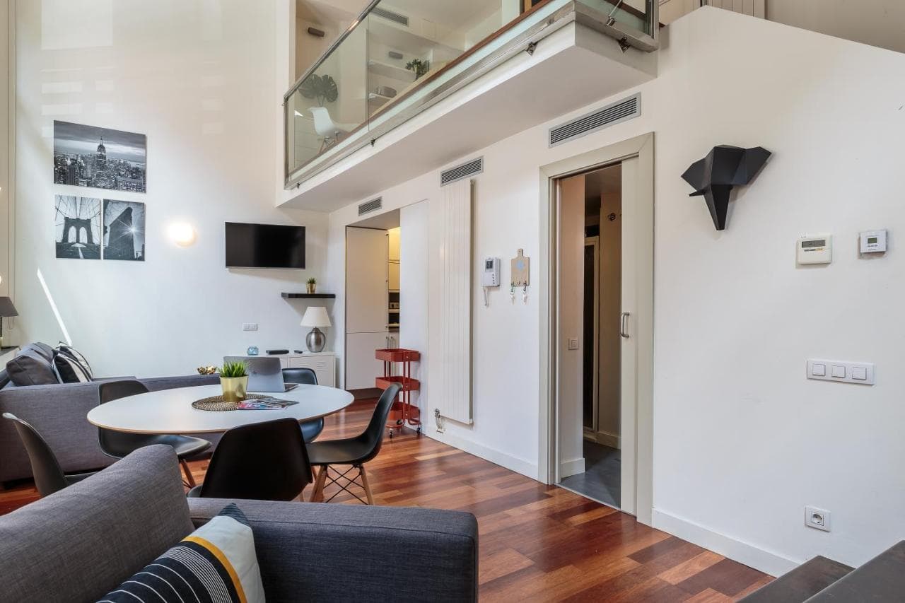 Modern And Trendy Duplex Next To Paseo de Gracia