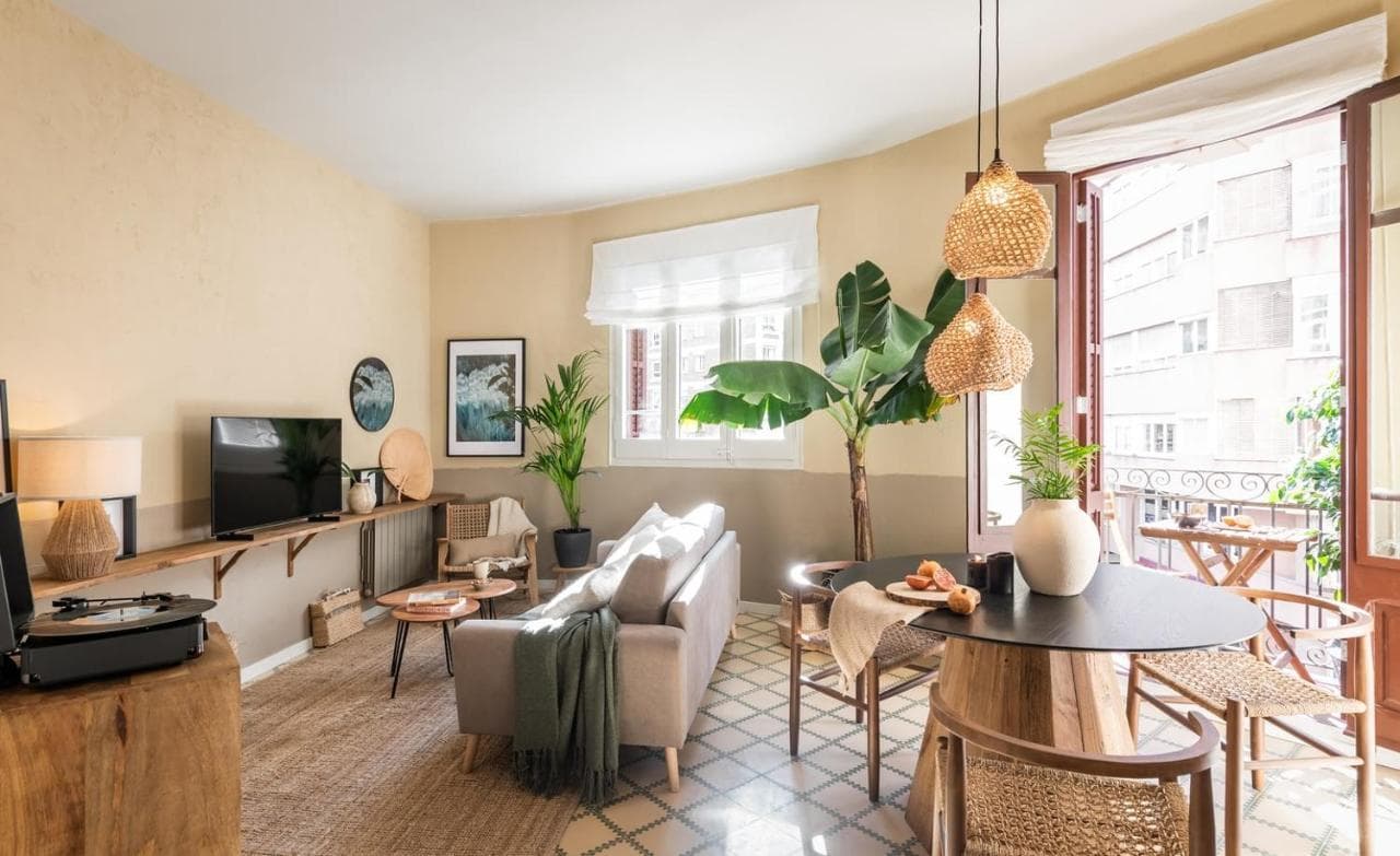 Tomini - 2 Bedrooms in Eixample Esquerra