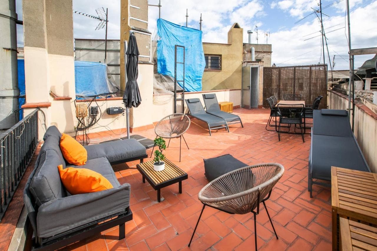 31ara1092- Newly Refurbished 2br Flat in the Gothi