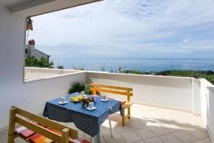 Guest House Old Town View - One Bedroom Apartment with Terrace And Sea View - a 32 Charming