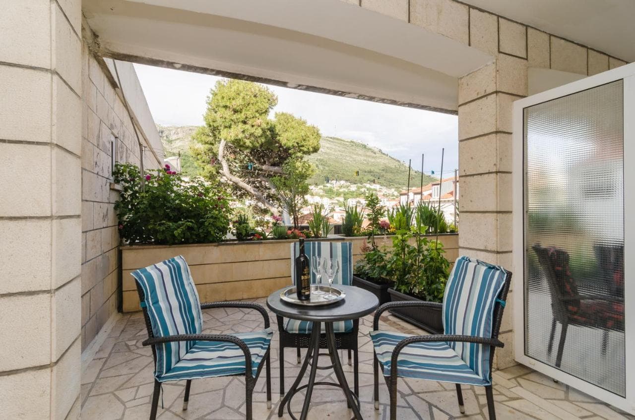 House Apartments Ariva