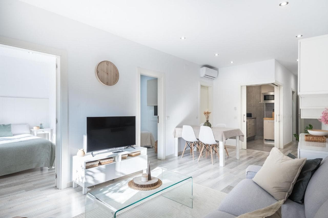 The Essence of Barcelona Next To Sagrada Familia