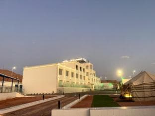 فندق ومرسى حياة حقل