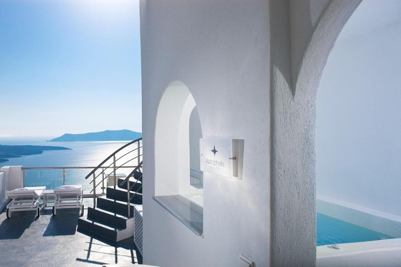 Venetian-Style Santorini Villa 1 Bedroom Villa Astroglia Beautiful Caldera Sea Views & Private Jacuzzi Fira