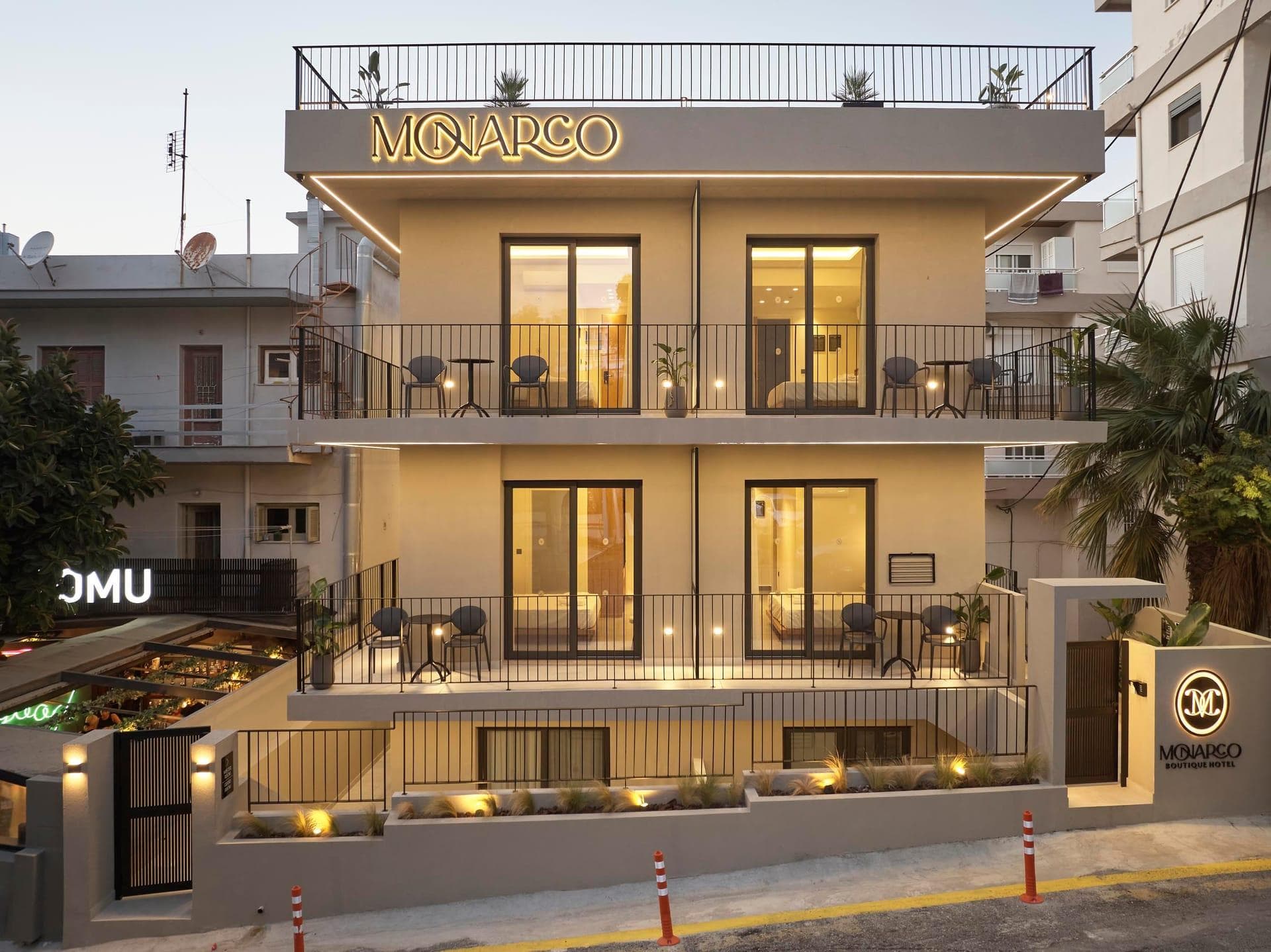 Monarco ​Executive ​Rooms