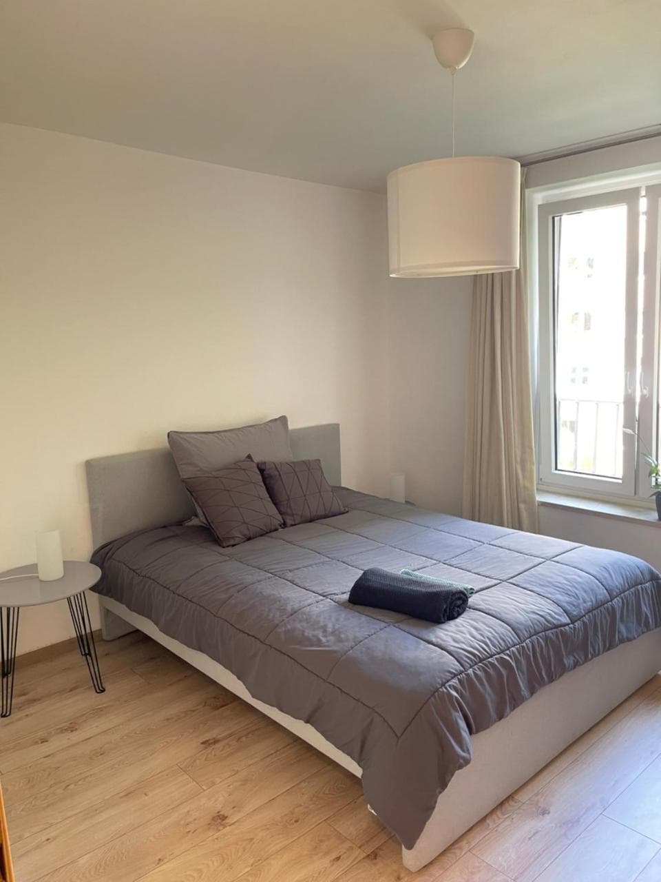 Large Flat with Wifi And Parking (Adults Only)