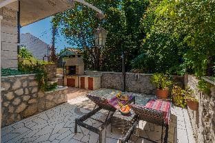 Apartment Ivona with Teracce