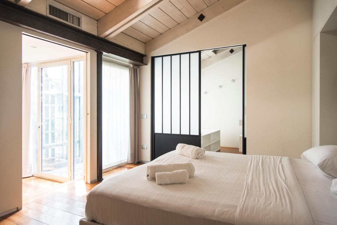 Youhosty - Luxury Town House