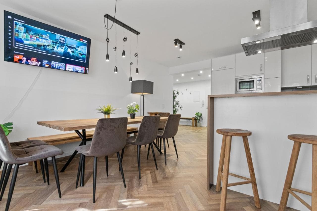 Flatista Homes - Central Station - 4 Br