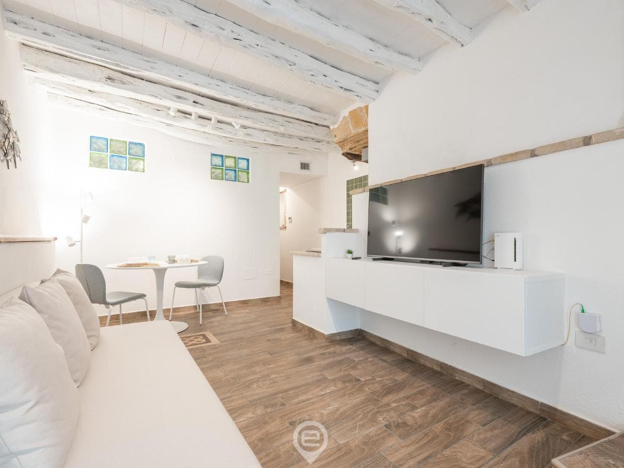 Cosmopolitan Retreat