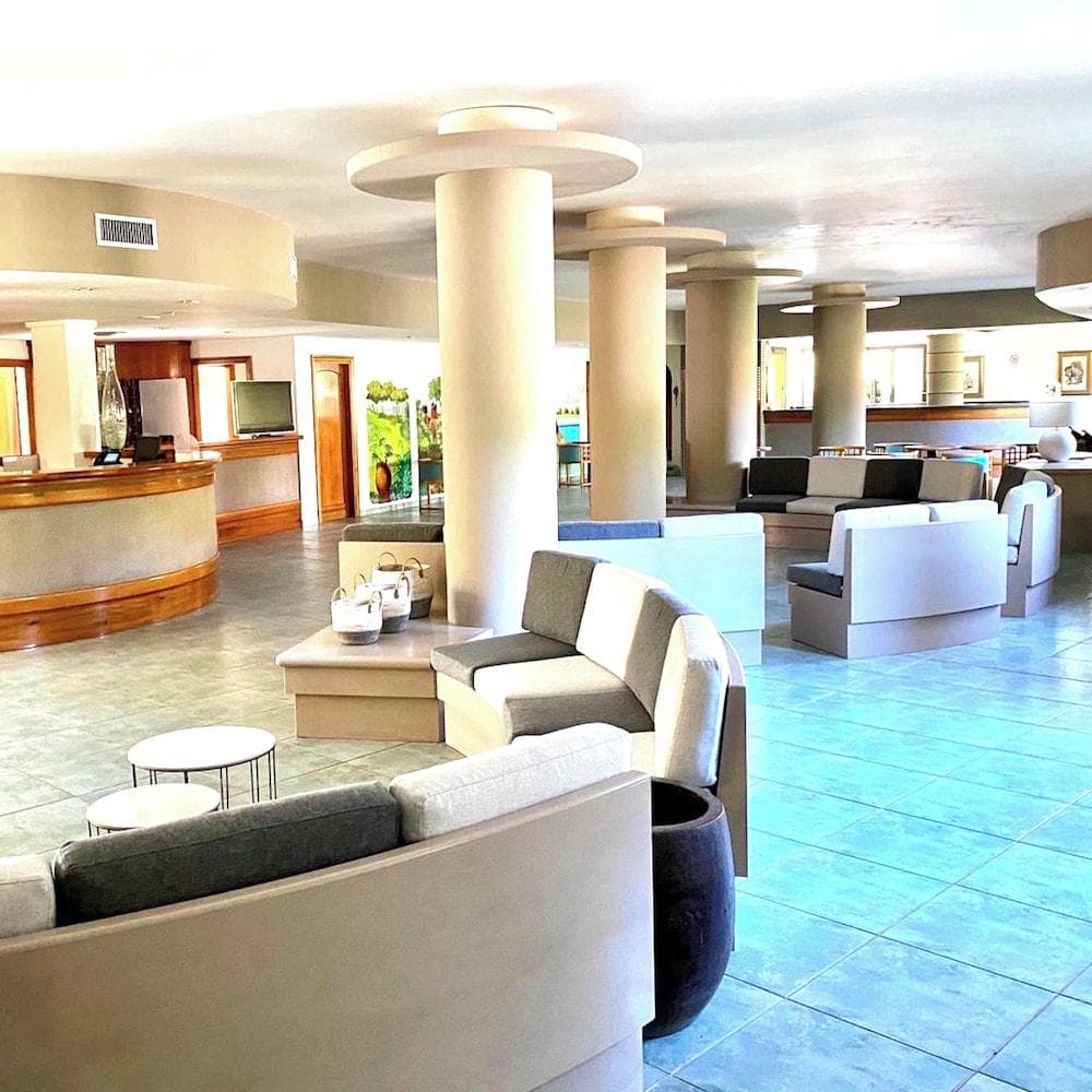 Hotel with Swimming-Pool in Arborea