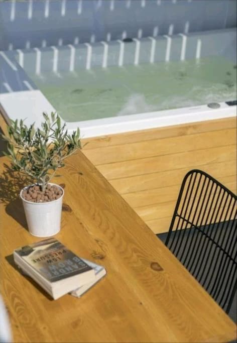 Dome Suite,Hot Tub,Sea View in Firostefani! (Adults Only)