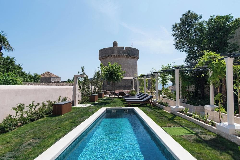 Spindler Luxury Rooms by Duhomes