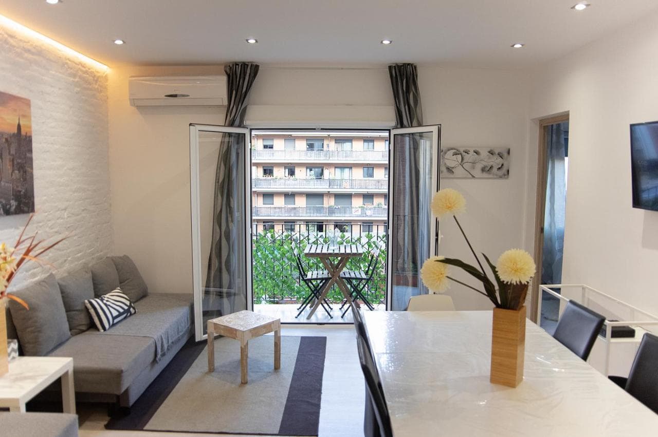 Your Home - Sagrada Familia Apartment