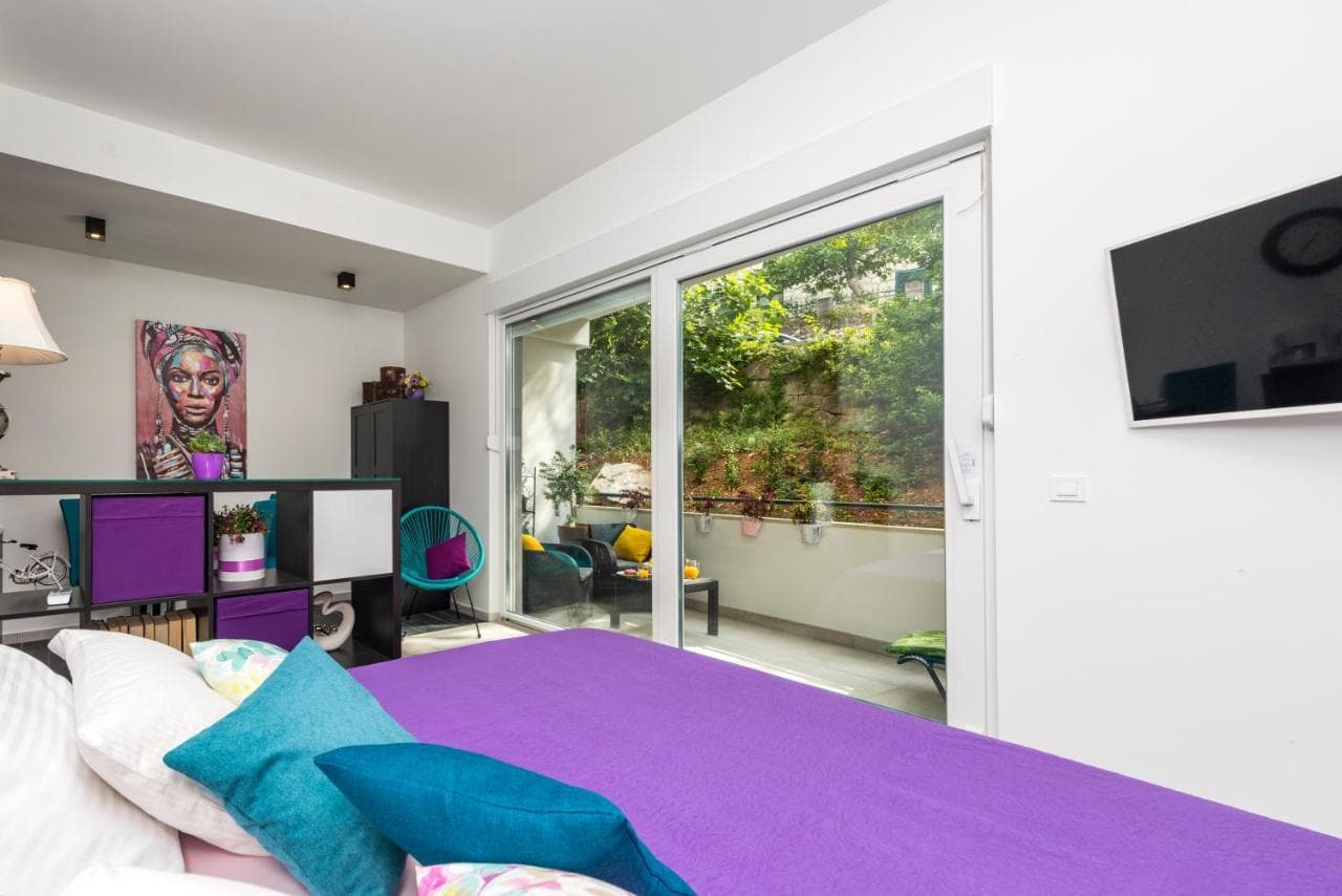 Free Parking Marli 5 - Studio Apartment (Adults Only)