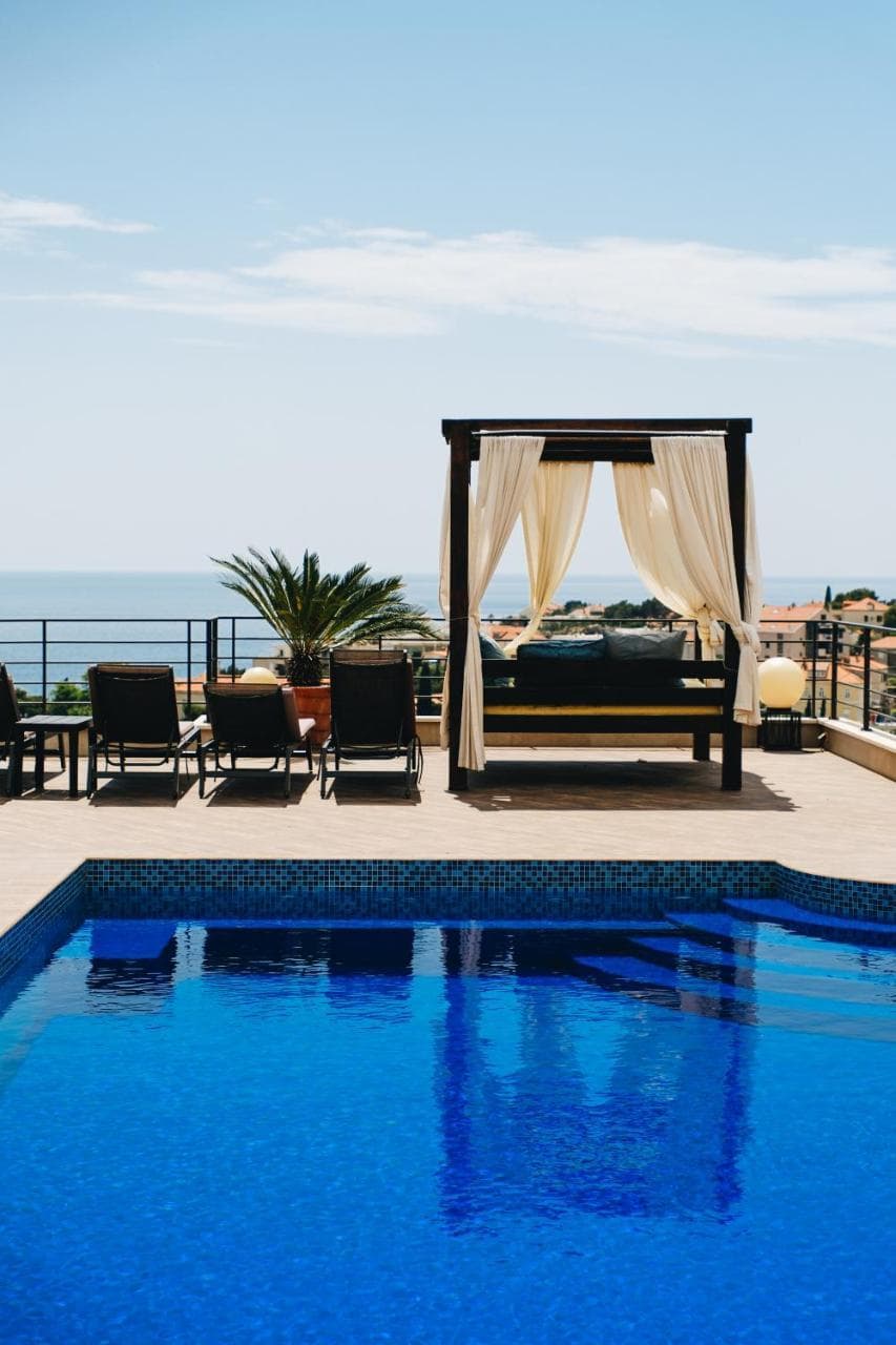 Residence Top Location Apt. 1 Marghareta with Sea View